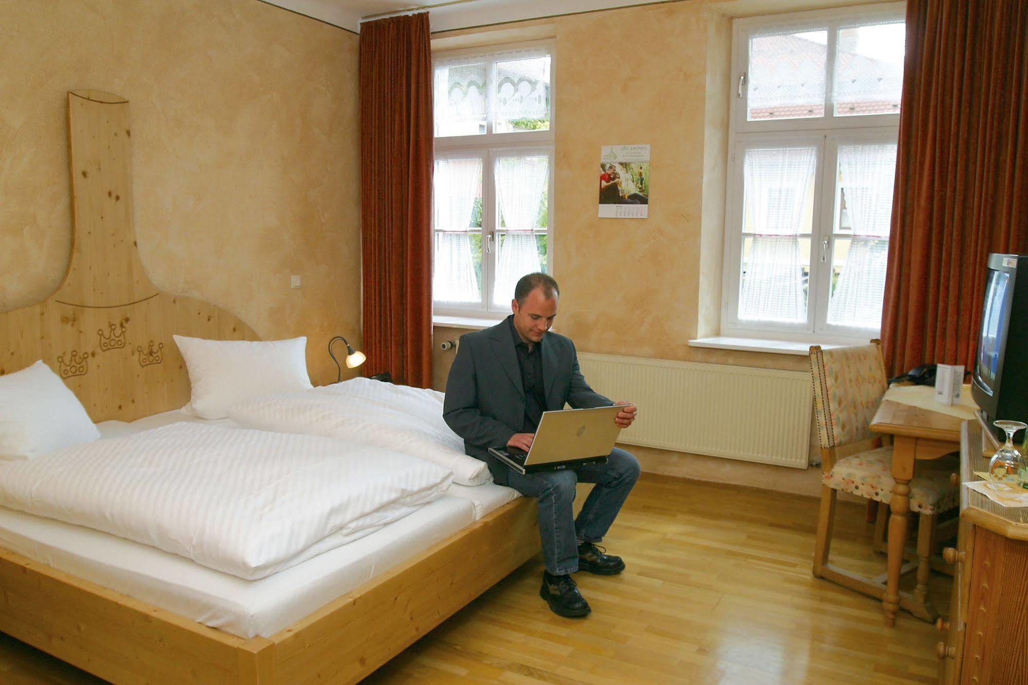 Hotel & Brauereigasthof Drei Kronen Memmelsdorf Exterior foto